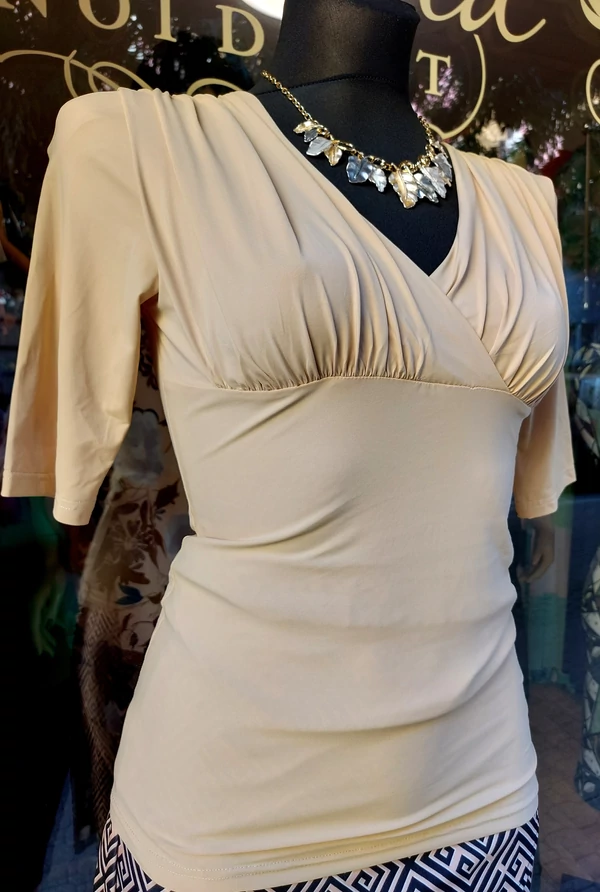 beige