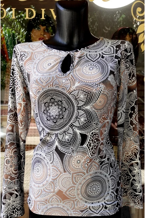 Barna mintás elegáns női felső Barna mintás elegáns női felső
